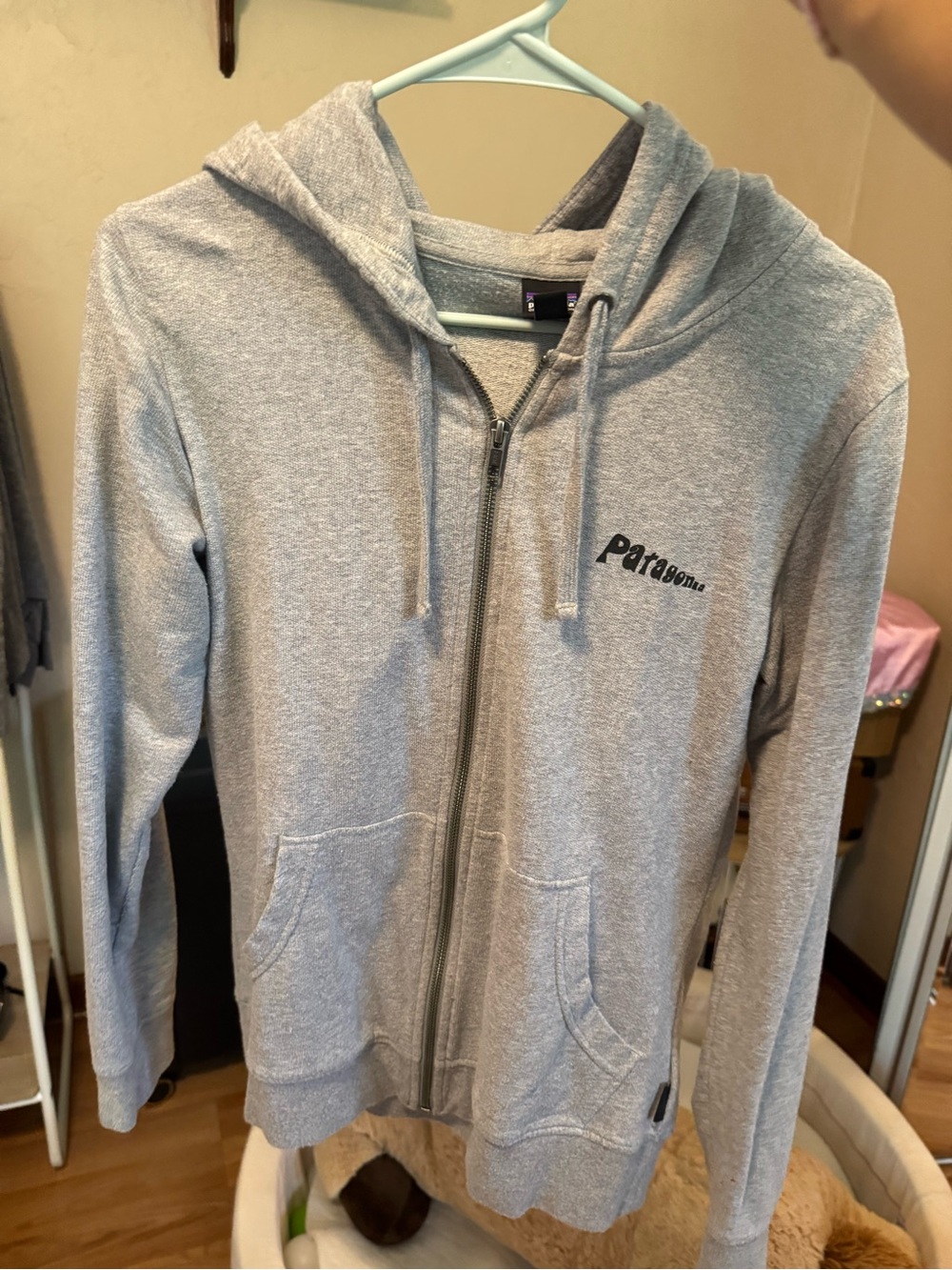 Patagonia Women’s Light Gray Full-Zip Hoodie Sweater